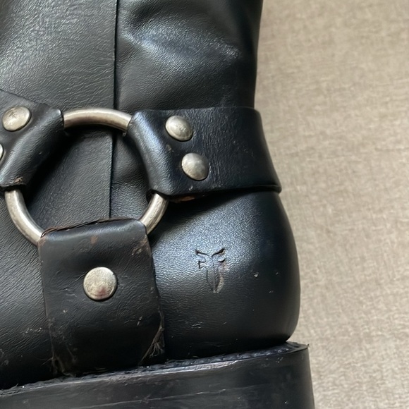 FRYE Veronica Harness Short Boots- 6.5 - Picture 5 of 6